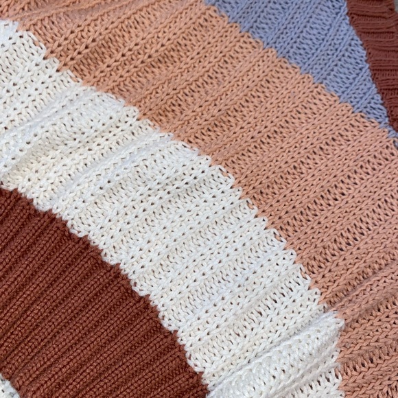 Aeropostale - Picture 2 of 4